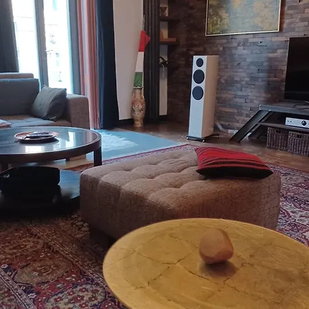 Apartment King18 *